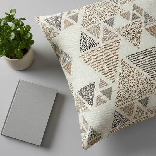 Triangular Geometric Print Satin Weave Queen Size Bedsheet