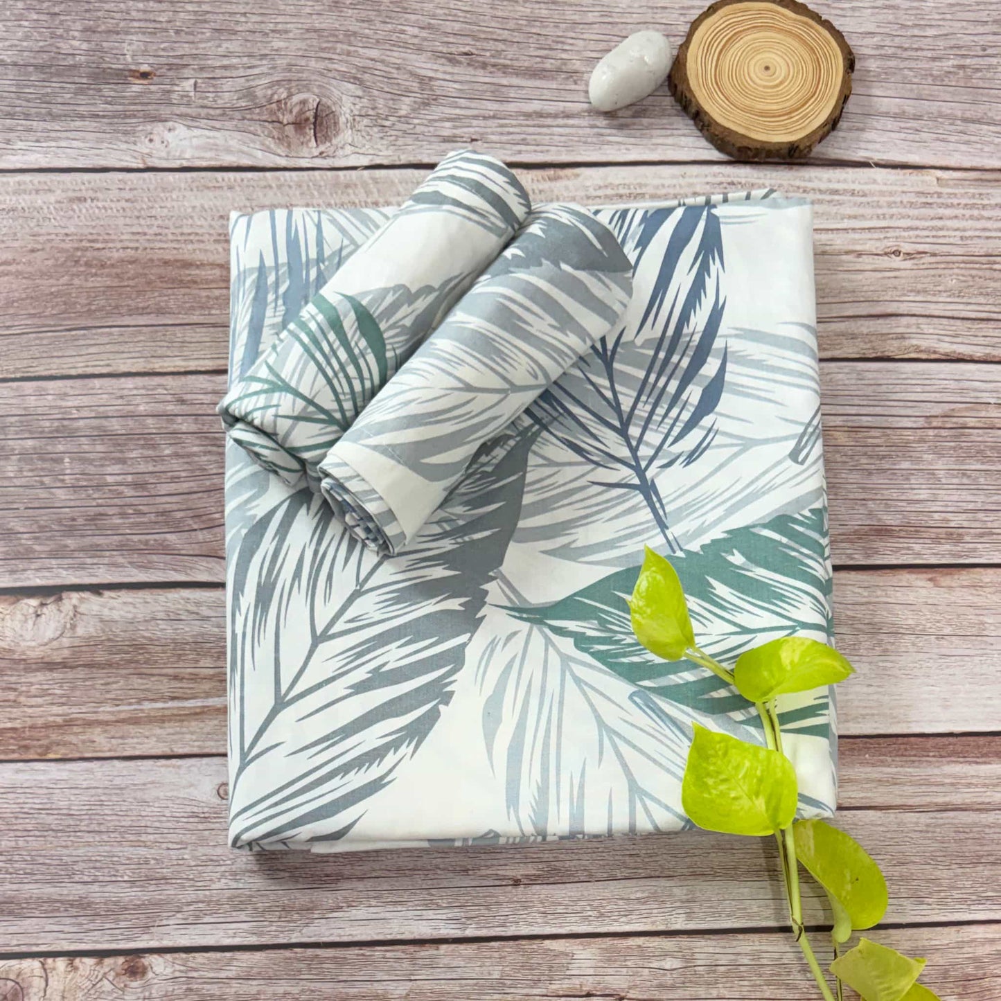 Big Leaf Print Queen Size Bedsheet